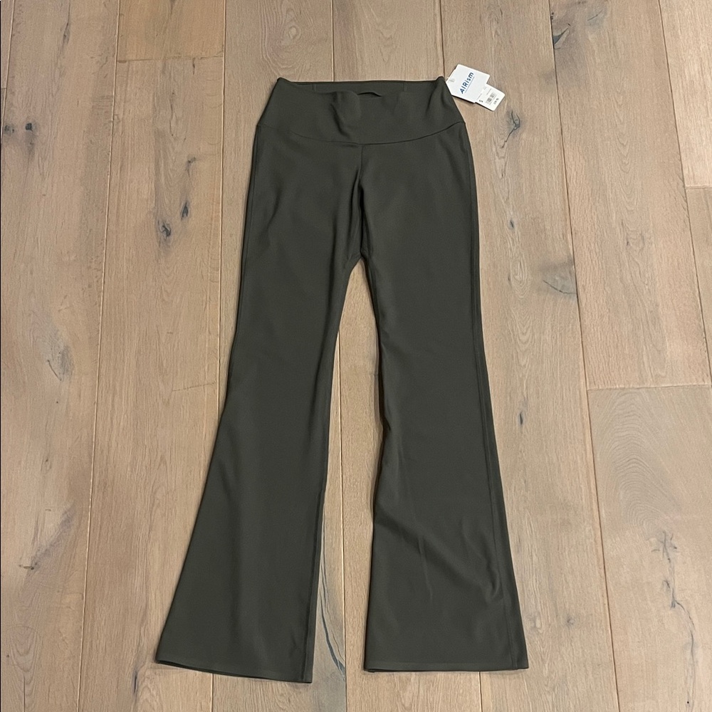 Uniqlo AIRism Women's Olive Soft Flare Leggings